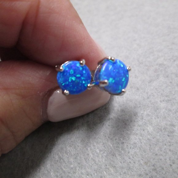 Dainty OPAL Stud Earrings> 925 Sterling > Choice of Blue or White Opal - Picture 3 of 5